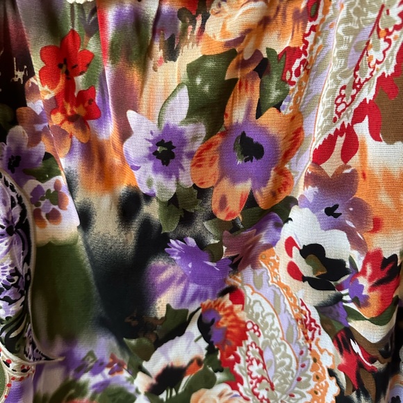 Floral Colorful Spring Summer V Neck Blouse Medium Crochet floral print tunic - Picture 12 of 12